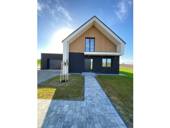 Dom podkarpackie
jarosławski
Jarosław Na sprzedaż 890 000 PLN 183,2 m2 