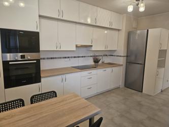 Mieszkanie małopolskie
Kraków Do wynajęcia 2700 PLN 48 m2 