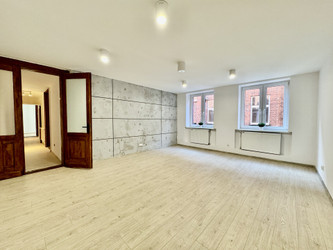 Mieszkanie śląskie
Bytom Na sprzedaż 335 000 PLN 77,86 m2 