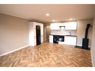 Mieszkanie śląskie
tarnogórski
Tarnowskie Góry
Bobrowniki Śląskie-Piekary Rudne Do wynajęcia 1400 PLN 40 m2 