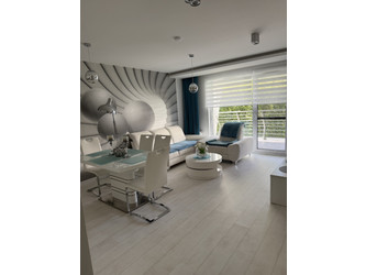 Lokal pomorskie
pucki
Władysławowo
Chłapowo Na sprzedaż 810 000 PLN 45,7 m2 