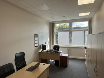 Biuro dolnośląskie
Wrocław Na sprzedaż 9100 PLN 184 m2 